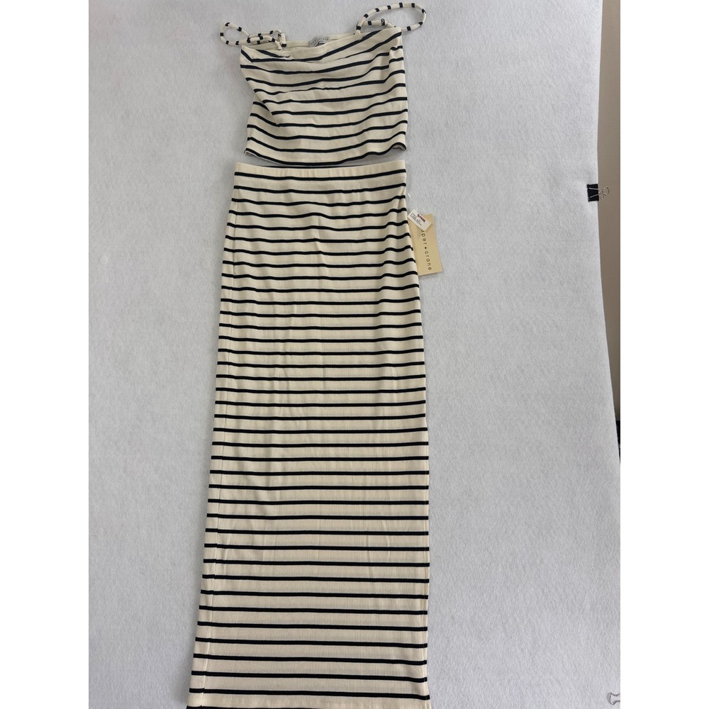 Paper Crane Striped 2 Piece Set Cami Crop Top Maxi Skirt TJ91886B Cream Navy M